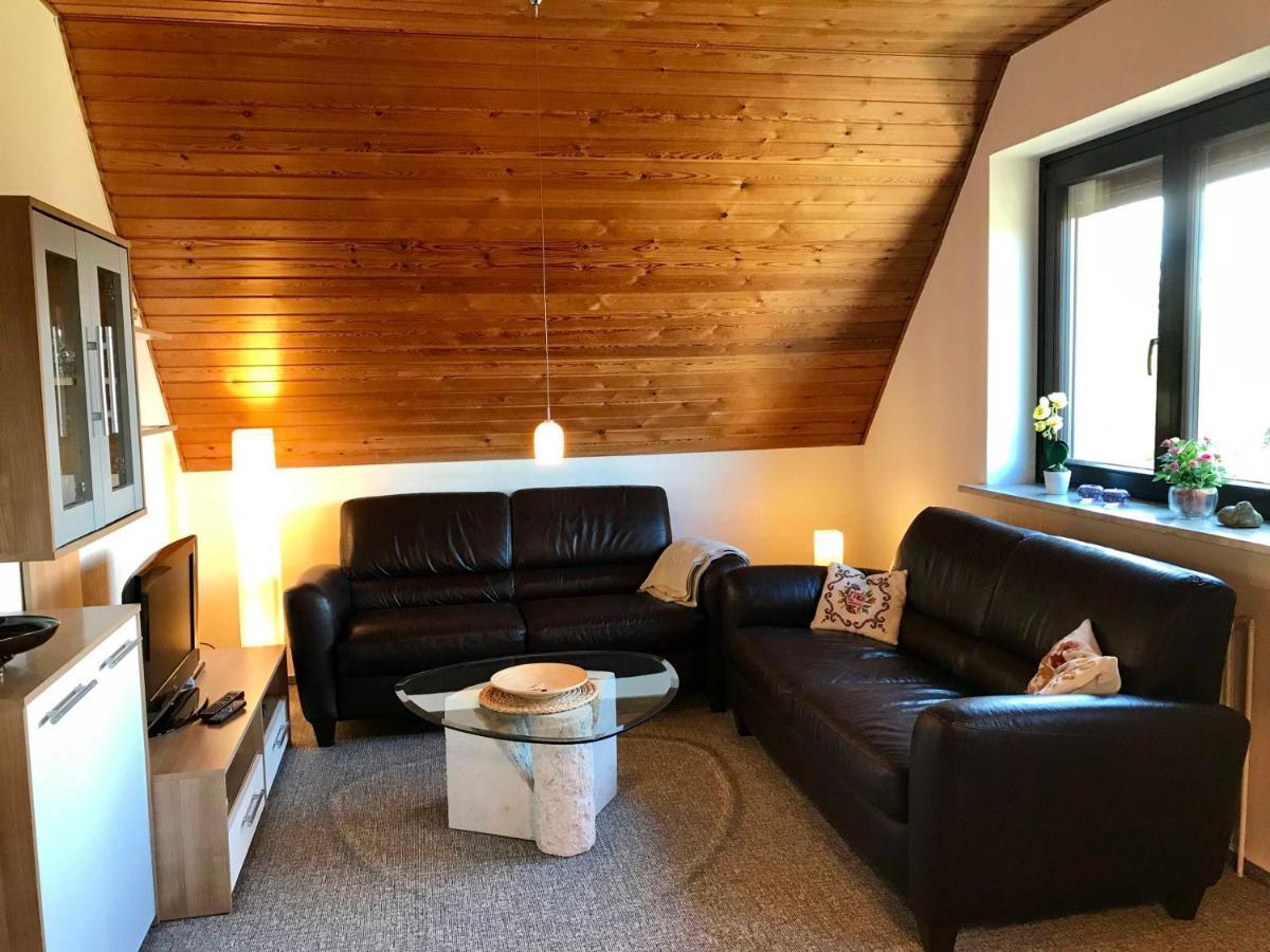 Mal Steinbock _ Ferienwohnung Anni Malente Extérieur photo